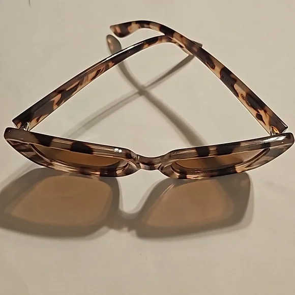 Ryan Simkhal Sunglasses - Picture 3 of 3